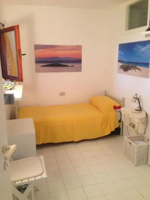 Appartamento Con Grande Terrazza Vista Mare A 포르투 세르보