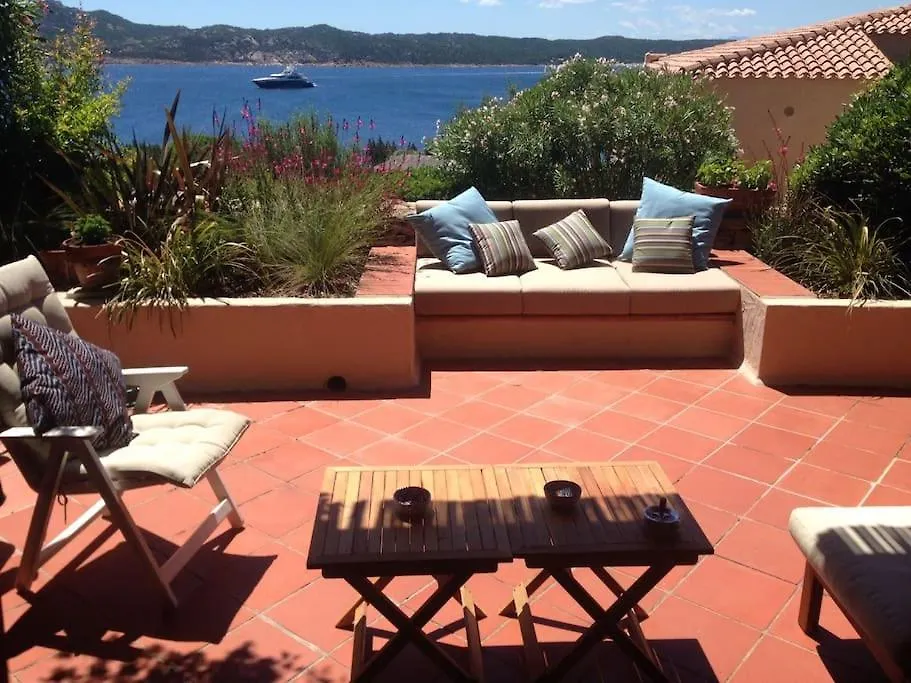 Appartamento Con Grande Terrazza Vista Mare A 포르투 세르보 0*,  이탈리아