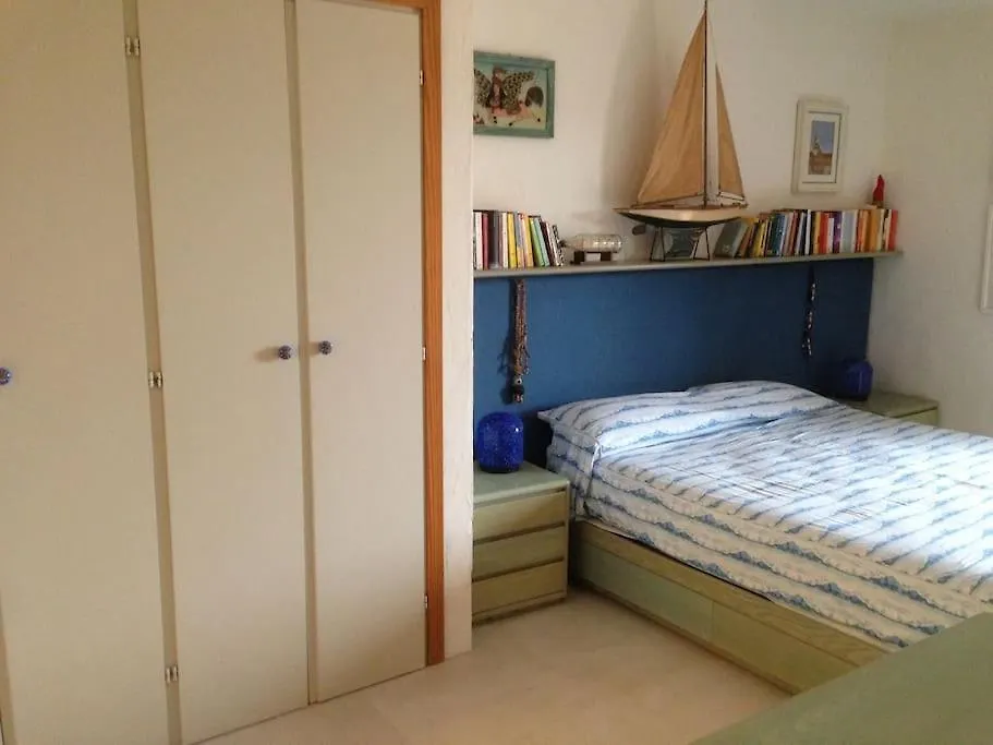 Appartamento Con Grande Terrazza Vista Mare A 포르투 세르보 아파트