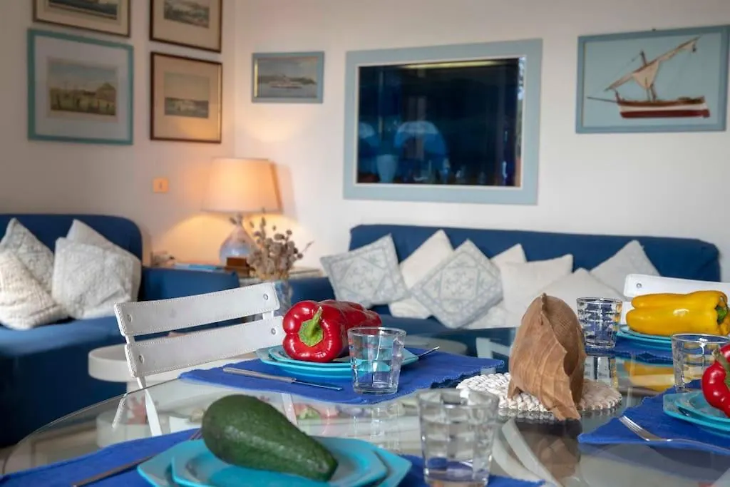 아파트 Appartamento Con Grande Terrazza Vista Mare A 포르투 세르보